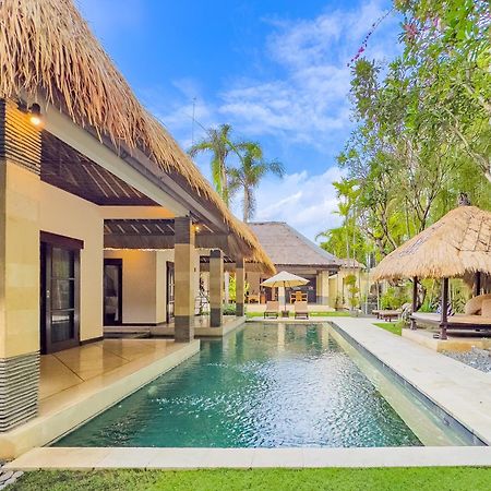 Villa Bugis Drupadi Seminyak Εξωτερικό φωτογραφία